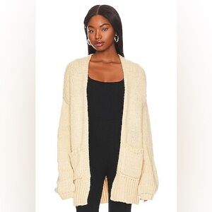 Indah Cayenne Fog Women’s Cardigan One Size Cream Chunky Oversize Knit Cotton